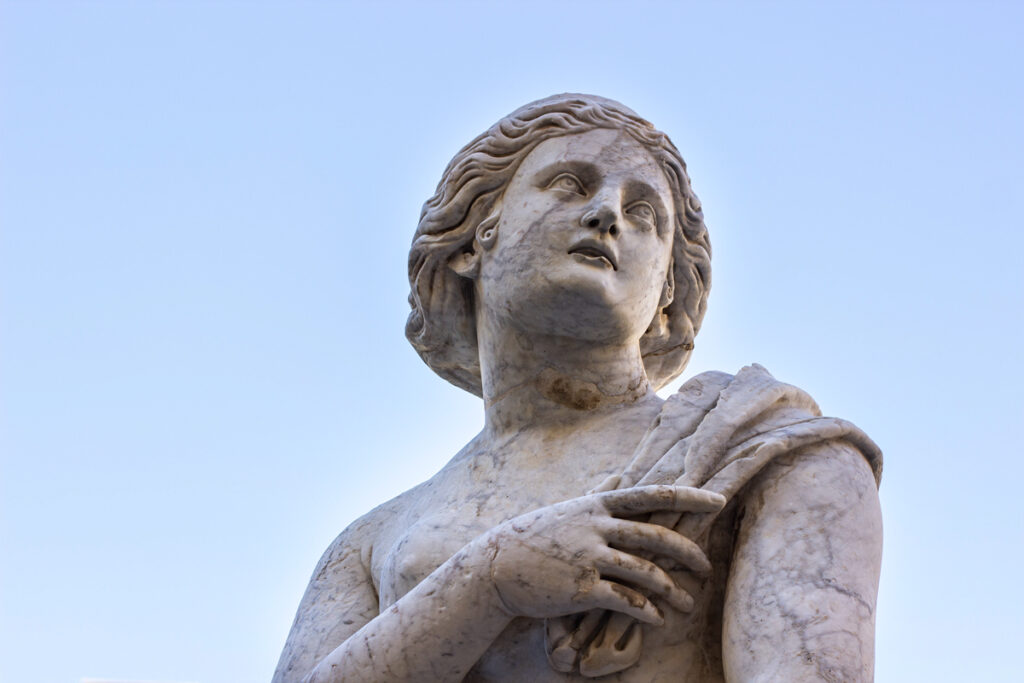 Piazza della vergogna Palermo, Shame square in Palermo. Statua della fontana Pretoria