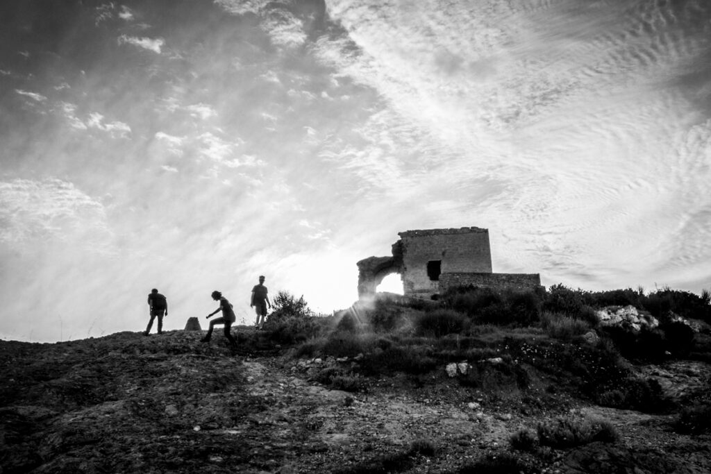 People on the top of the hill in Ponza, reportage of Ponza Island