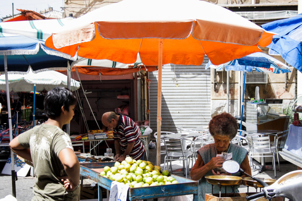 Palermo, mercato di Ballarò, Ballarò Market with a guy and an old woman